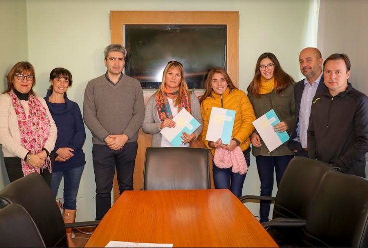 Grupo Servicios Junín becó a más jóvenes deportistas Grupo Servicios Junín becó a más jóvenes deportistas