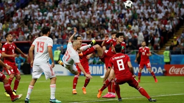 España sufrió, pero derrotó a Irán y alcanzó la cima del Grupo B España sufrió, pero derrotó a Irán y alcanzó la cima del Grupo B