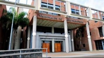 Grave denuncia en Córdoba: violaron a un compañero de 12 años en la escuela y filmaron el abuso Grave denuncia en Córdoba: violaron a un compañero de 12 años en la escuela y filmaron el abuso