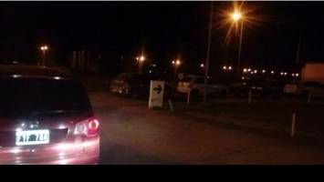 Otra vez largas colas para cargar GNC en Chacabuco Otra vez largas colas para cargar GNC en Chacabuco