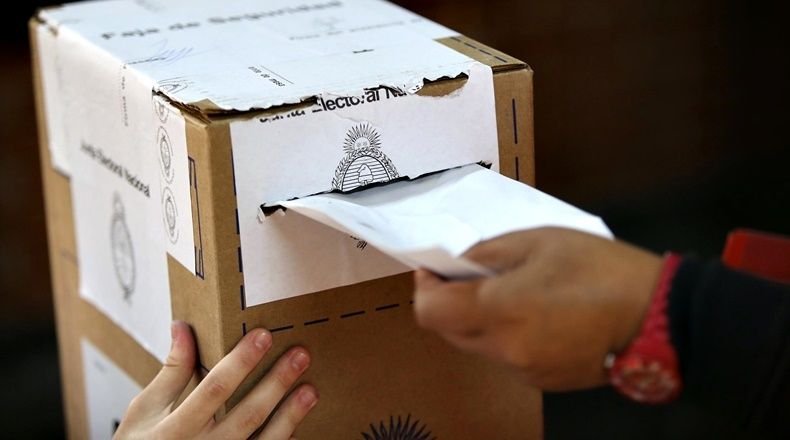 10 de febrero: se sanciona la Ley Sáenz Peña