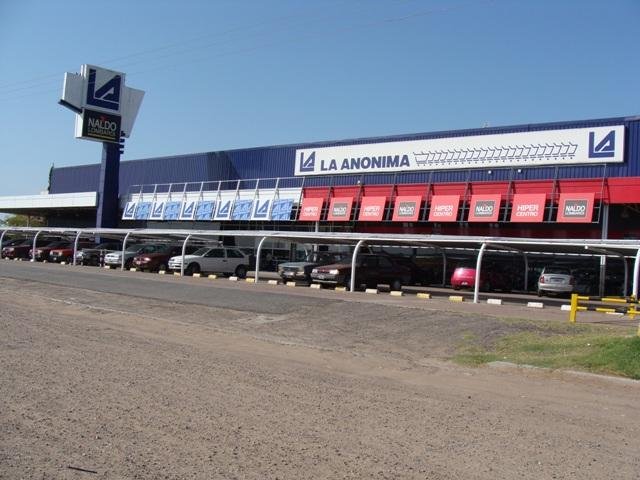 MECHERA VIP : Aprehendieron a una mujer que estaba robando en La Anónima