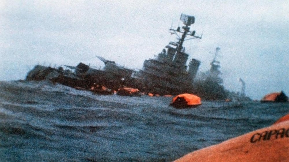 Un tuit de la Armada sobre el aniversario del hundimiento del crucero 