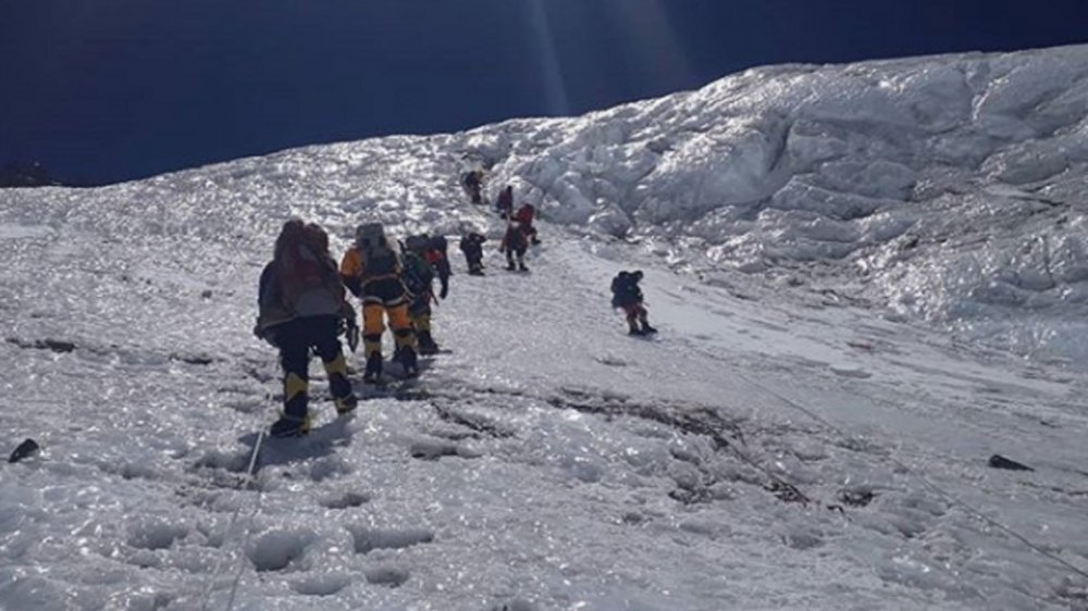 Dramático rescate de un argentino en la cima del Everest: tenía un edema pulmonar