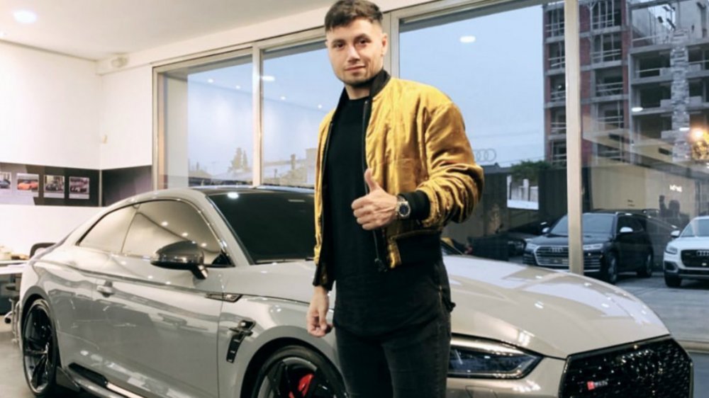 Mauro Zárate ostentó su nuevo auto de edición limitada
