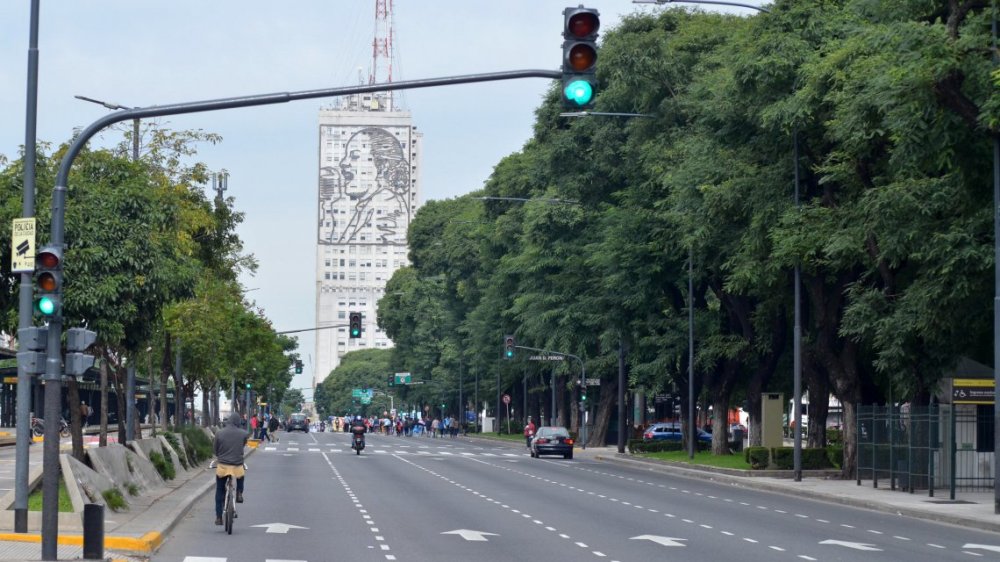 El martes 9 de Julio es feriado, pero, ¿qué pasa con el lunes 8?