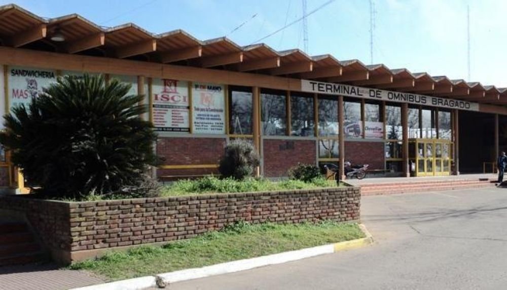 Robaron una computadora y dinero de la boletería de la terminal de micros de Bragado