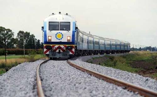 El tren de pasajeros vuelve a parar en Alberti