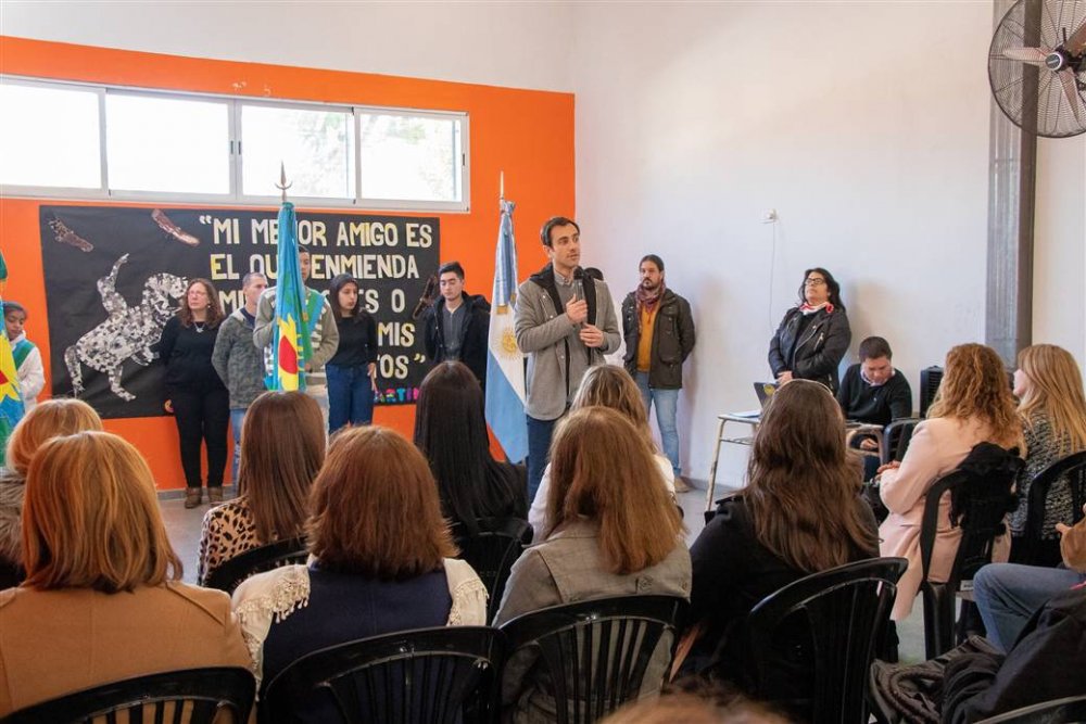 Acto escolar en honor al General José de San Martín