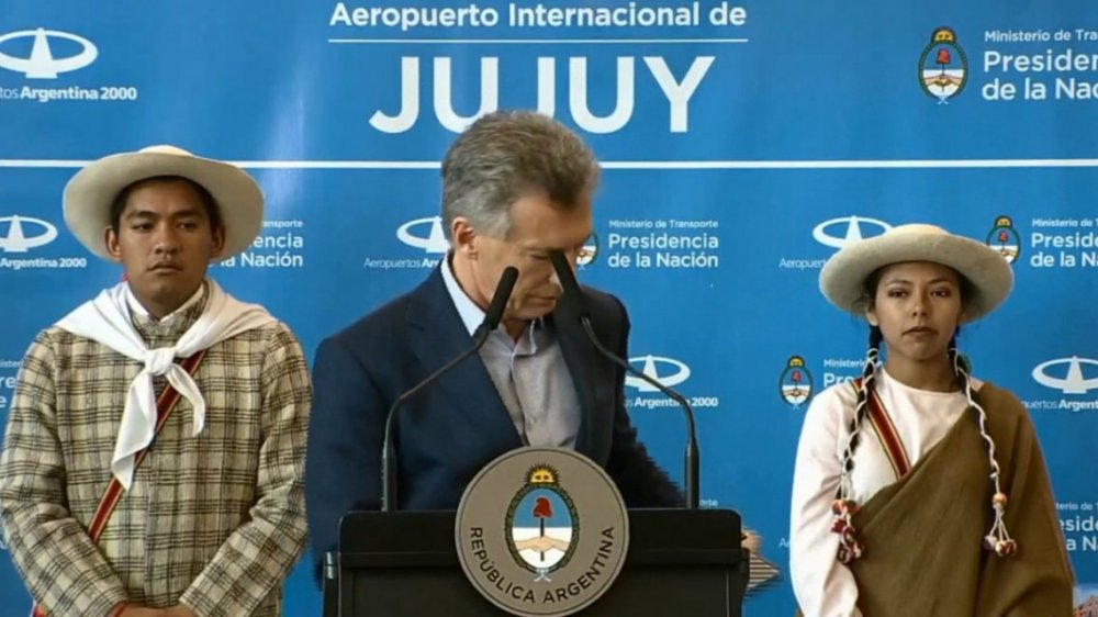 El celular le jugó una mala pasada a Macri en medio de un acto en Jujuy