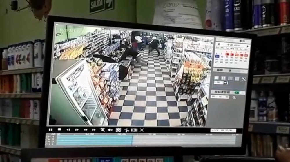 San Miguel: delincuentes mataron a un policía durante un asalto a un supermercado