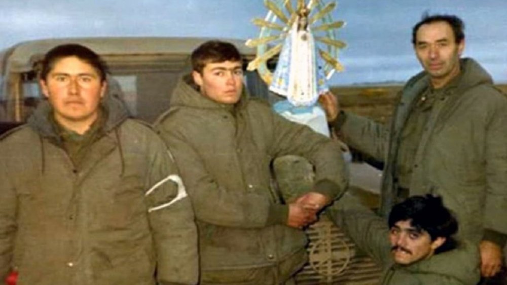 Un ex combatiente de Malvinas viajará al Vaticano para recuperar la virgen que los acompañó en la guerra