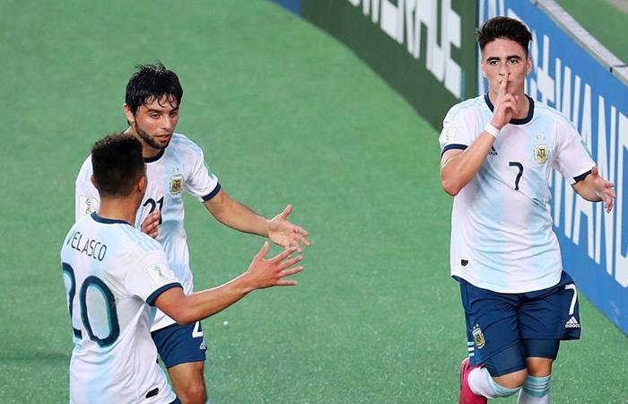 Argentina derrotó 3-1 a Tayikistán y espera rival en los octavos de final del Mundial Sub 17