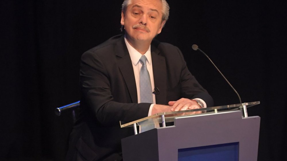 Desopilante cruce en redes entre Alberto Fernández y el club Sacachispas