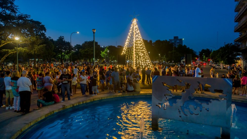 Junín encendió su árbol de navidad