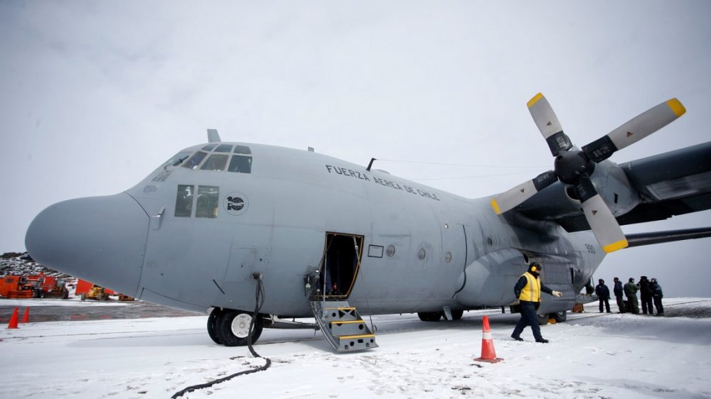 La Fuerza Aérea de Chile encontró restos del avión militar desaparecido en la Antártida