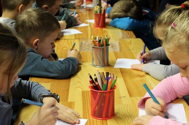 ¿Cómo puedo saber si mi hijo necesita refuerzo escolar?