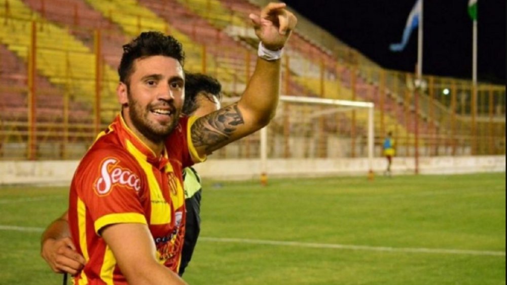El futbolista Luis Alberto Silba no podrá jugar hasta que pague la cuota alimentaria de su hijo