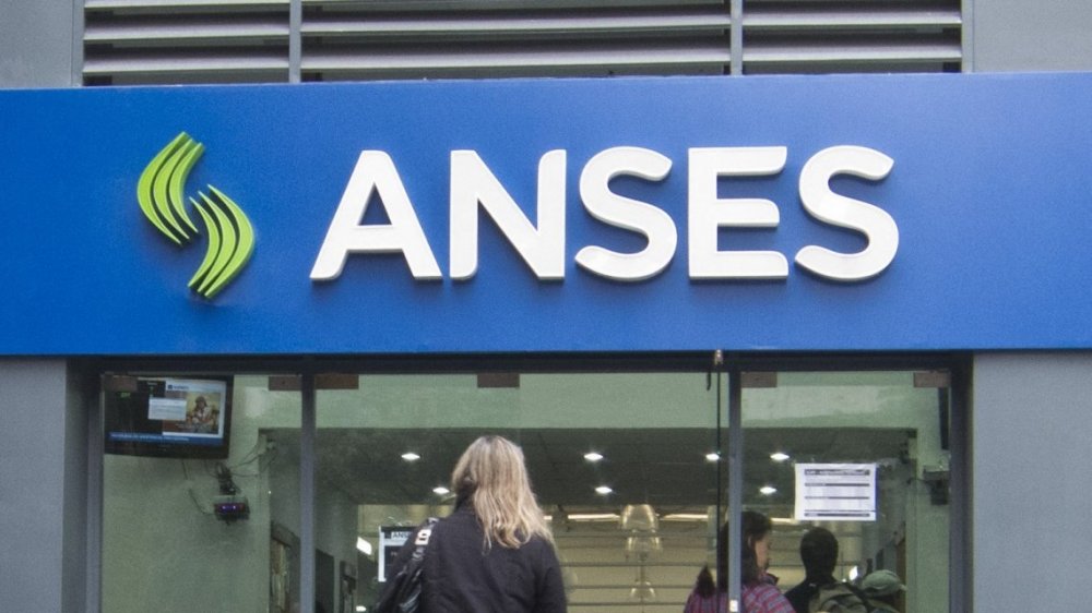 Quiénes cobrarán el bono de $10.000 y cómo hacer para tramitarlo