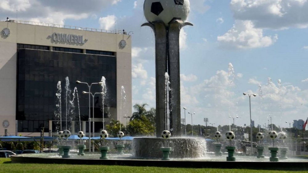 Conmebol prepara un protocolo sanitario para el regreso del fútbol