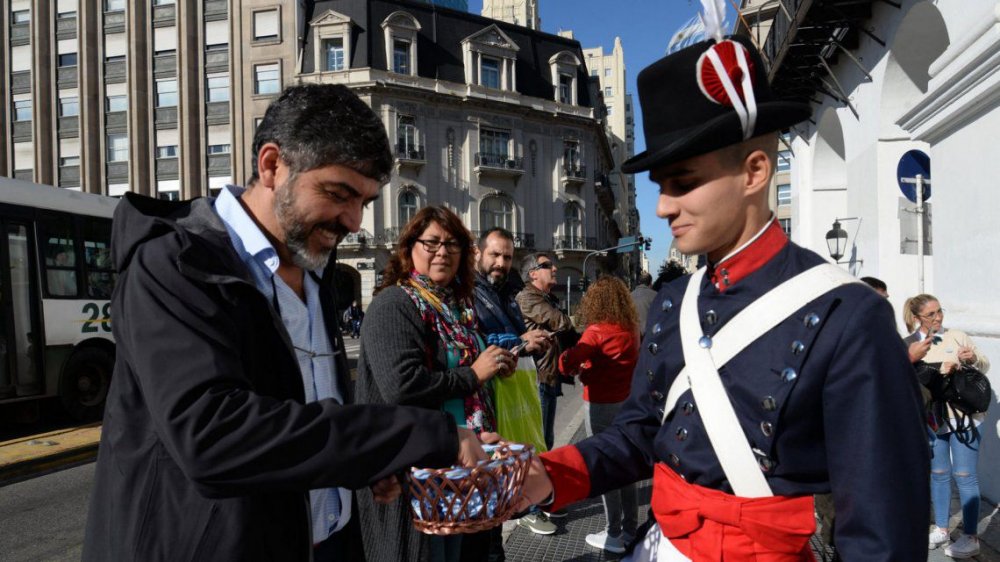Día de la Escarapela: cuándo fue creado el primer símbolo patrio