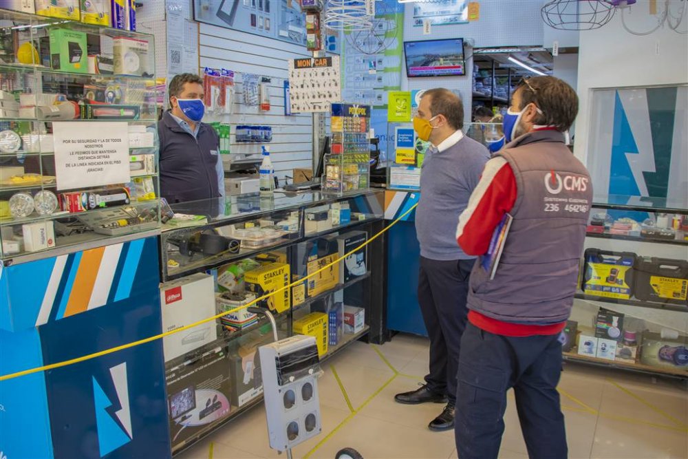 Continúan los controles en comercios 