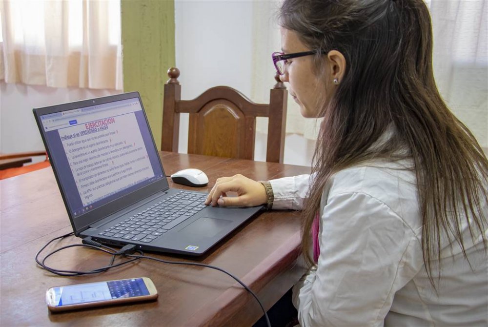 Más de 80 vecinos participaron del curso virtual sobre manipulación segura de alimentos