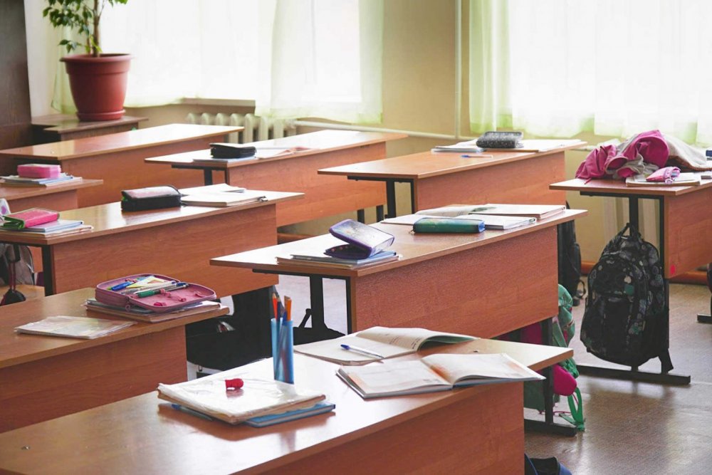 Costales: “Se debe garantizar la salud de los trabajadores y los alumnos”