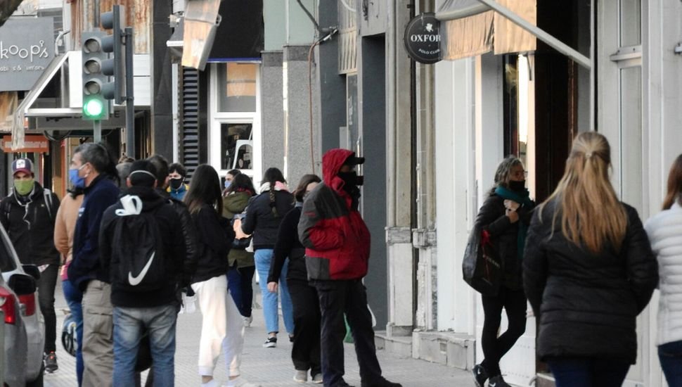 En la fase 5, los locales comerciales abren hasta las 18