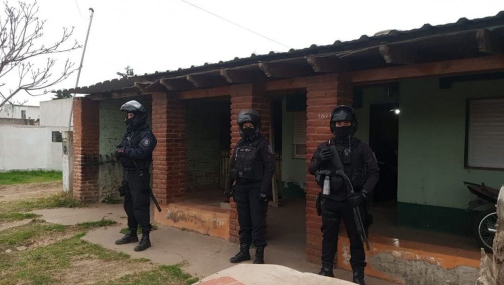 Esclarecen un hurto tras tres allanamientos