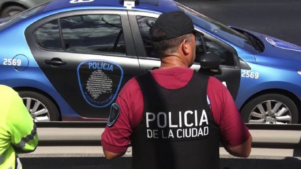 Villa Urquiza: detuvieron a un policía que robó a ocho cuadras de la comisaría en la que cumplía servicio