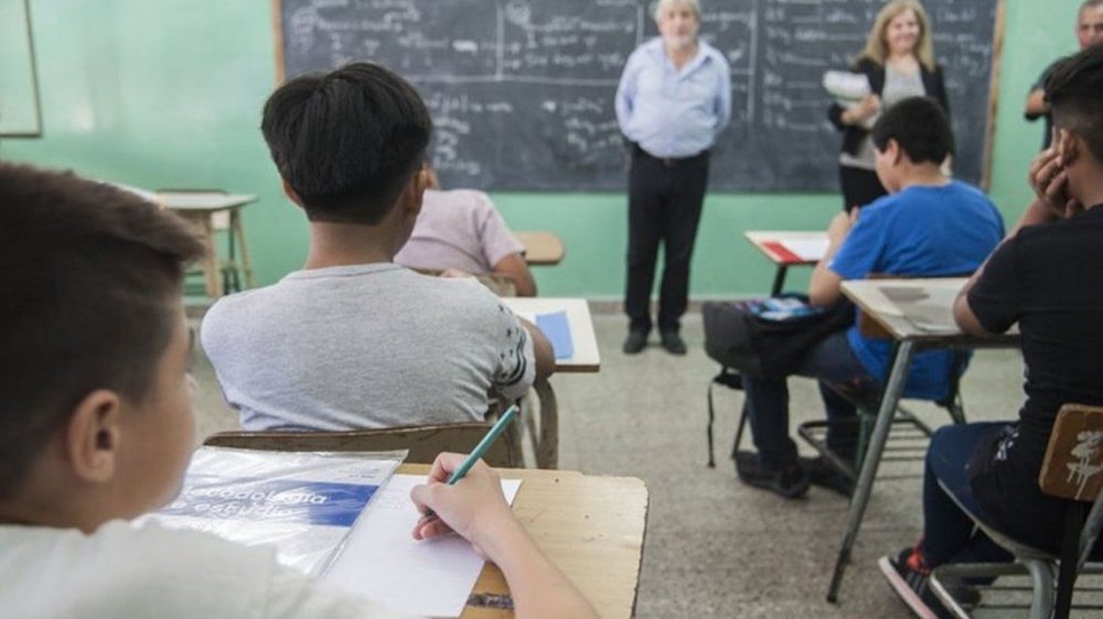 Insólito: un colegio de La Plata se quedó sin vacantes y sorteará los lugares con el Telekino