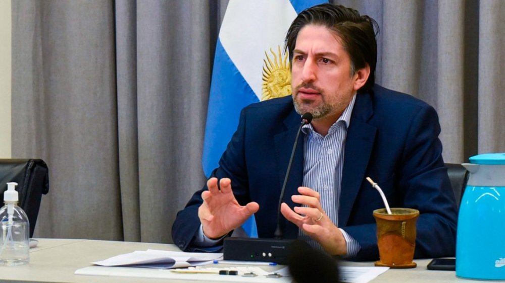 Clases en Ciudad: Nación insiste con la entrega de computadoras y descarta las aulas en parques