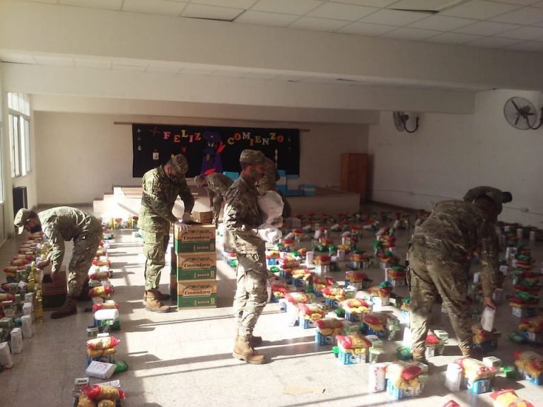 El Grupo de Artillería 10 colabora en Junín para ayudar a la población necesitada