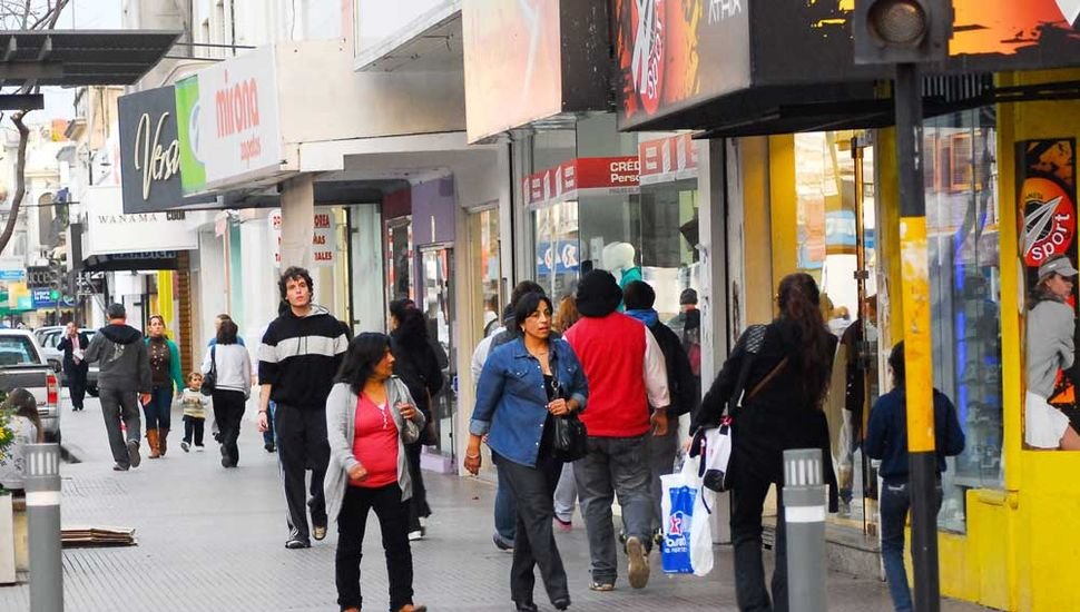 Proponen que Roque Sáenz Peña se transforme en peatonal los fines de semana