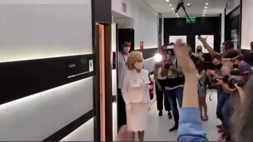 Mirtha Legrand llegó a la grabación de su programa y fue ovacionada por su equipo