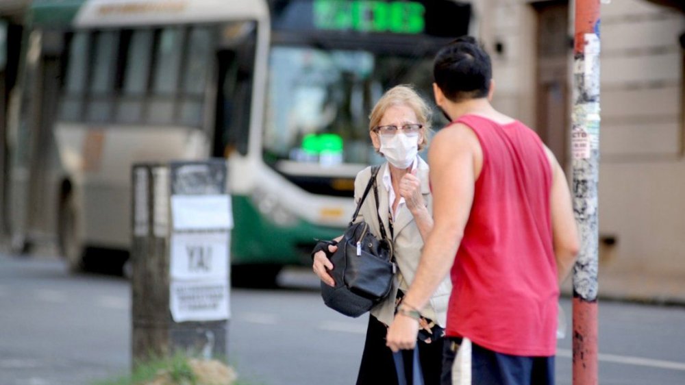 Coronavirus: tras un mes de aumento, volvieron a caer los casos de Covid-19 en la Provincia