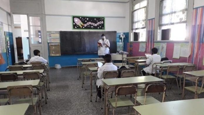 Clases presenciales: La Mesa de Educación del Ateneo 