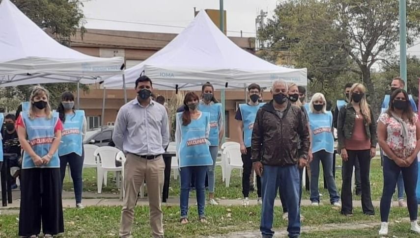 Hubo simulacro de vacunación en la CGT de calle Colón e inscriben para recibir la vacuna