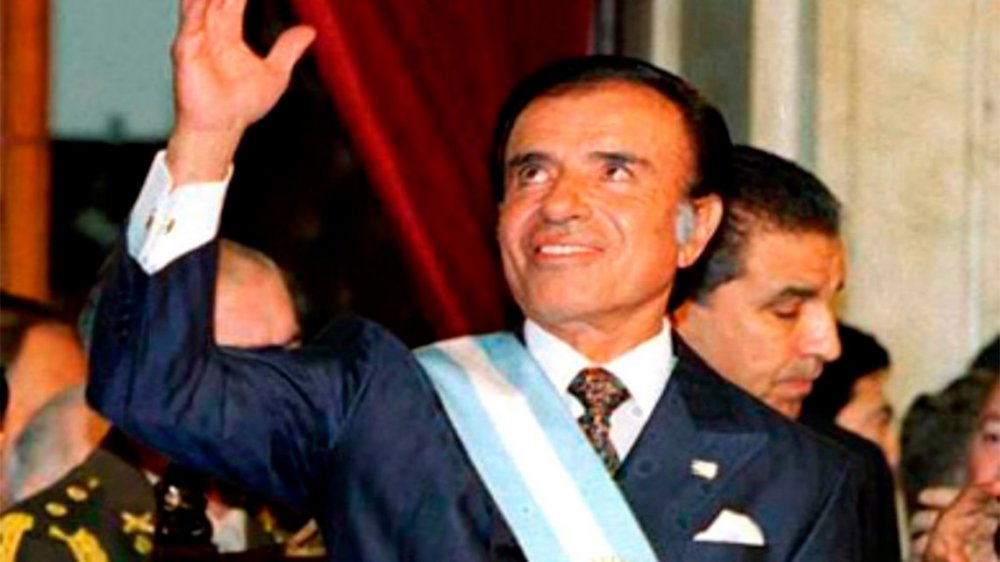 Privatizaciones, convertibilidad y corrupción: cómo fueron las dos presidencias de Menem