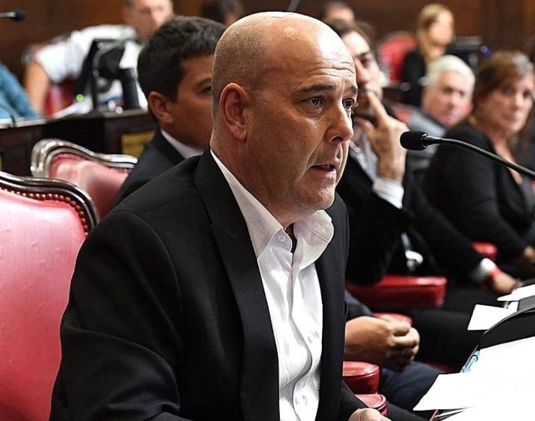 Traverso admitió haber recibido pedidos de gente para vacunarse