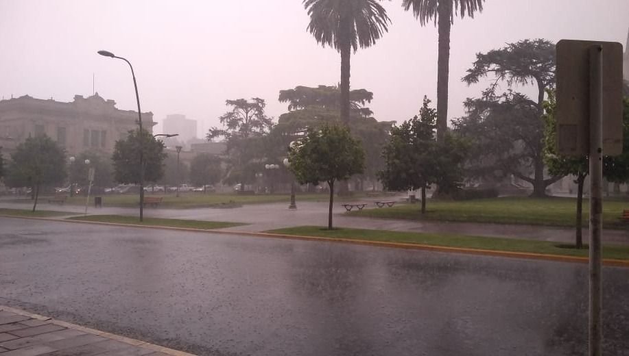 Alerta amarillo hasta el sábado inclusive por tormentas y viento