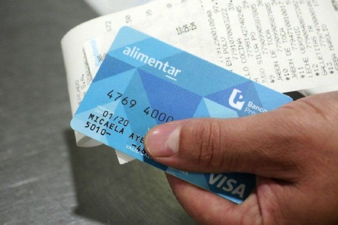 Comienzan a pagar la Tarjeta Alimentar a quienes cobran a través de la AUH