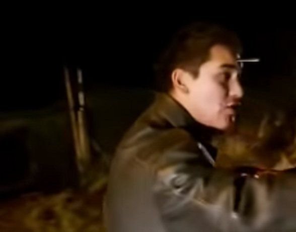 El video del hombre que llegó al hospital con un cuchillo clavado en la frente