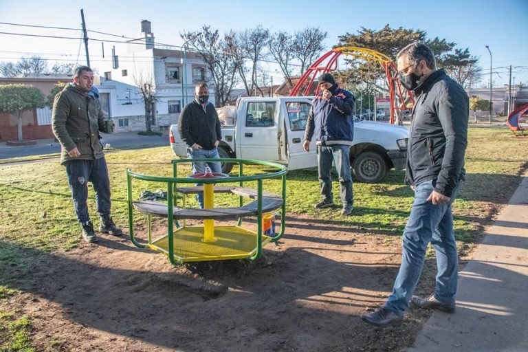 Continúan los trabajos para poner en valor las distintas plazas de la ciudad