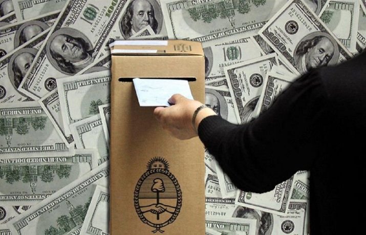 A cuánto está el dólar blue en el día después de las PASO