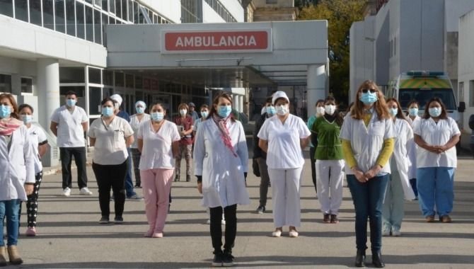 La Provincia aumentará el salario de médicos y residentes hospitalarios