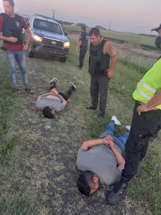 La Policía Vial de Junín logró la detención de dos peligrosos delincuentes que se venían fugando desde La Pampa