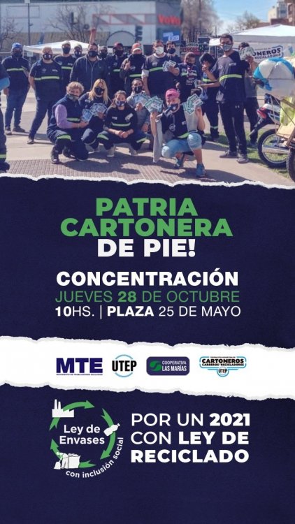 Concentración cartonera en la Plaza 25 de Mayo