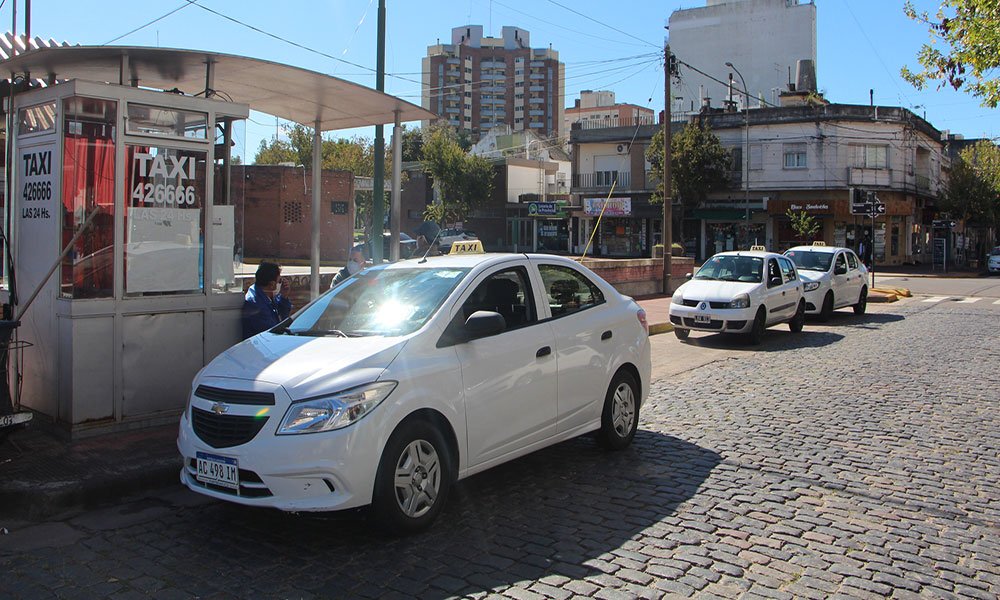 Taxis: Piden reforzar los controles en las 113 licencias por el comienzo de la nocturnidad